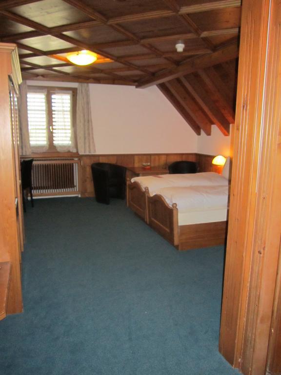 Hotel Zum Kreuz アーラウ エクステリア 写真