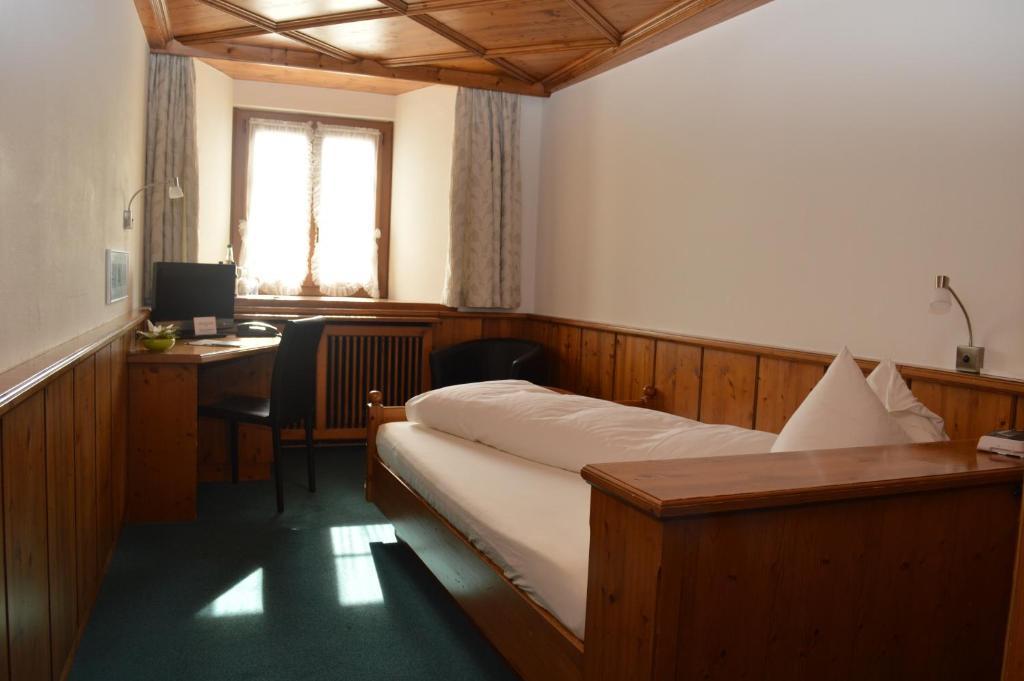 Hotel Zum Kreuz アーラウ 部屋 写真